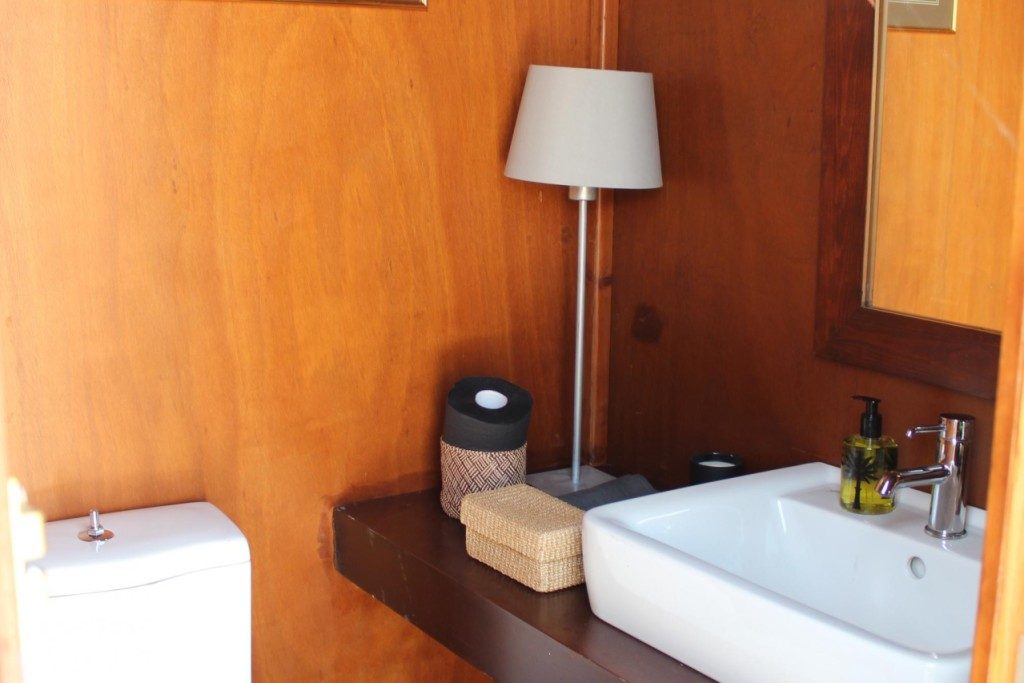 Cabin toilets - Image 2
