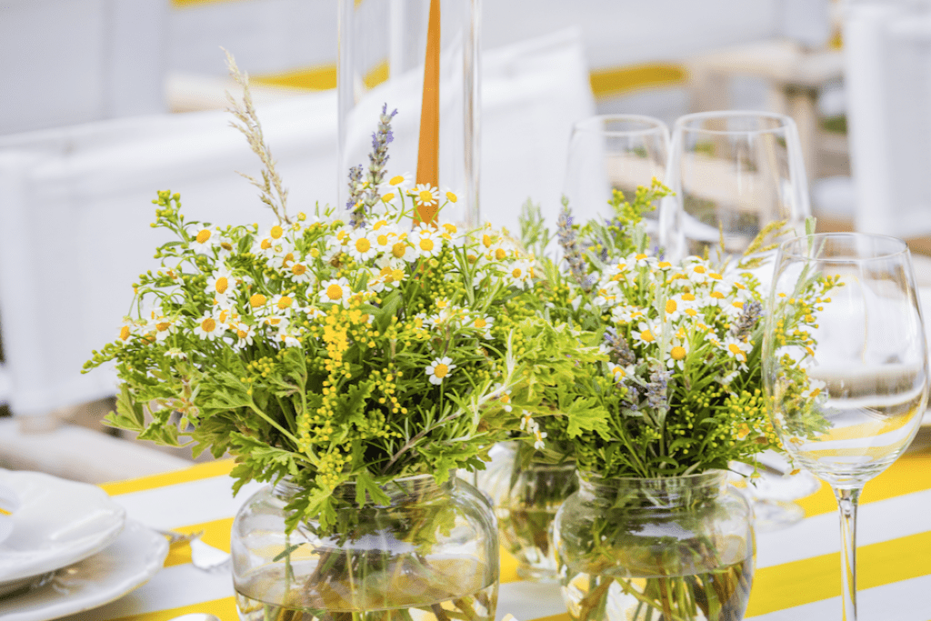 White linen napkin with yellow stitching - Image 5