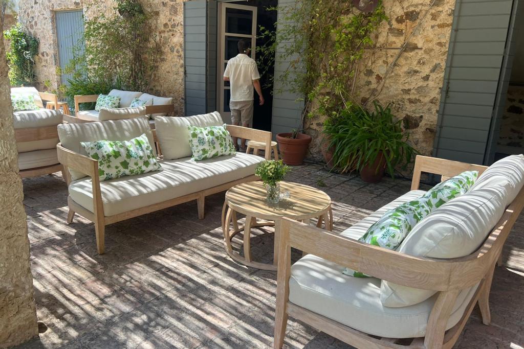 Wooden sofa - Image 9